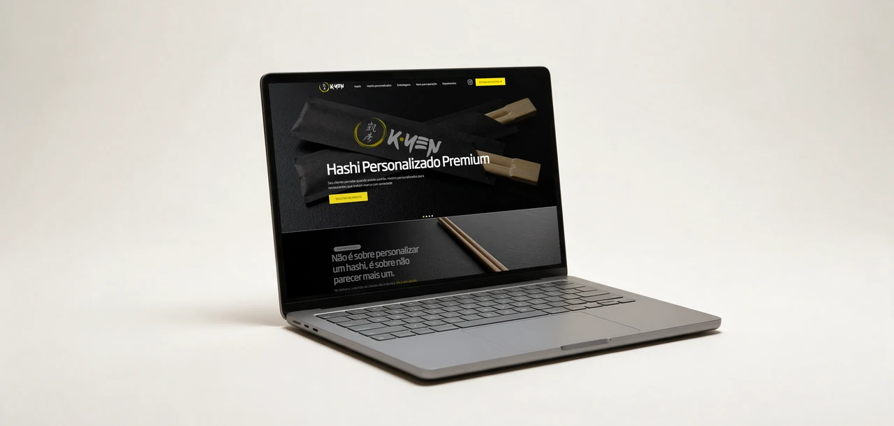 Site da Kyen Pack aberto em um notebook